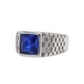 Anillo de hombre en acero plateado con gema azul cuadrada y textura de tablero - Plata Con Piedra Azul Oscuro