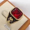 Vintage gouden herenring van titanium met grote rode robijn en schedelgravures - US 7 / Goud Rode Steen