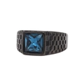 Anillo de hombre en acero de titanio negro con gema azul cuadrada y textura de cuadros - Negro Eléctrico (Rhinestone Azul Lago)