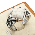 Anillo retro de acero inoxidable para hombre con piedra cuadrada de mármol blanco y relieve - US 7 / Acero Turquesa Blanca