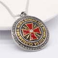 Pendentif croix de templier vintage avec devise latine et finition en émail rouge - Pendentif Seul (Sans Chaîne) (Bicolore Or)