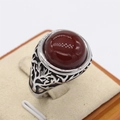 Vintage Levensboom ring van titaniumstaal met ronde rode agaatsteen en zilveren finish - US 7 / Rode Jaspis