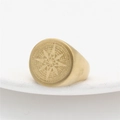 Retro golden stainless steel compass signet ring for men with engraved star motif - US 7 / Gold