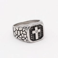 Anello da uomo vintage in acciaio con croce e intarsio nero con pietra zircone - US 7 / Color Acciaio