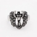 Anello in acciaio inox con ali d'angelo per uomo con croce gotica e finitura argento - US 7 / Color Acciaio
