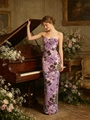Elegante strapless bodycon maxi-jurk met paars bloemenborduurwerk in een klassieke studio - S / Paars