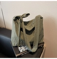 Sac fourre-tout à carreaux verts avec bandoulière à nœud au design épuré et moderne - Vert