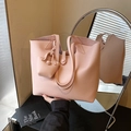 Rosafarbene große Tragetasche aus Kunstleder mit Lychee-Struktur und Mini-Tasche - Rosa