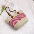 Borsa tote in paglia intrecciata con strisce rosse e manici in pelle marrone scuro - Beige con Righe Rosa Rosso