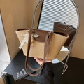 Beige straw tote bag with brown leather handles and a delicate pearl lace bow charm - With Charm / Brown