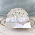3D Pop-up Hochzeitseinladung mit lasergeschnittenem Rosenbogen und glitzerndem Silber - Silber Glitzer