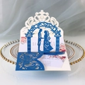 Detail einer 3D-laserschnitt Hochzeitseinladung mit blauem Glitzerpapier und Blumenmuster - Glitzer Königsblau