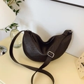 Sac à bandoulière demi-lune marron foncé minimaliste avec large sangle réglable pour femme - Marron