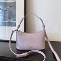 Borsa a spalla minimalista in pelle lavanda con manico e tracolla regolabile - Viola