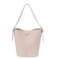 Bolso cubo de cuero beige con textura de lichi, correa de hombro y cierre de botón - Blanco