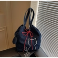Sac seau en denim bleu foncé avec cordons rouges et broderie de chat minimaliste - Bleu foncé