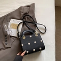 Sac à main noir élégant avec broderies marguerites et détails dorés brillants - Noir Sans Pendentif
