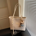 Grand sac cabas vintage crème avec texture tissée et breloque ours mignonne - Avec Pendentif / Blanc