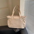 Bolso tote grande de nailon beige con bolsillos laterales con cordón para mujer - Blanco Roto