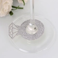 Gros plan de marque-places en forme de bague diamant pailletée d'argent - Argent Pailleté