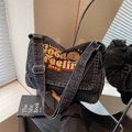 Sac fourre-tout vintage en denim gris foncé avec broderie rétro et bandoulière réglable - Noir