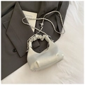 Sac hobo argenté métallisé avec poignée plissée et bandoulière en chaîne - Blanc Sans Pendentif