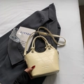 Elegant cream crocodile pattern bucket bag with double handles and shoulder strap - Yellow Without Pendant