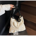 Bolso tote de ganchillo en blanco y negro con correas largas y borlas decorativas - Blanco Roto