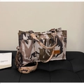 Lightweight camouflage tote bag with double front pockets and adjustable strap for women - Khaki (Camouflage)