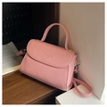 Sac à bandoulière en cuir rose à grain litchi avec poignée et boucle en métal - Rose