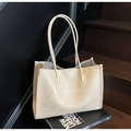 Chic cream white tote bag with vintage pleated leather texture and slim shoulder straps - Off-white