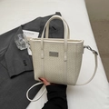 Secchiello intrecciato bianco panna con doppi manici e tracolla rimovibile in pelle PU - Bianco Sporco Senza Pendente