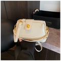 Sac à main vintage crème de style docteur avec bouton ambre et finitions dorées - Blanc