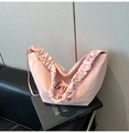 Sac fourre-tout plissé rose avec texte beyond Hnu et grande forme de demi-lune - Rose