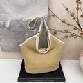 Borsa tote in paglia intrecciata con manici in ecopelle bianco crema e anelli dorati - Bianco Sporco