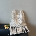 Sac cabas en macramé fait main avec tissage géométrique creux et longues franges - Blanc Cassé