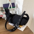 Borsa hobo minimalista in nylon nero con tracolla regolabile con fibbia metallica - Nero