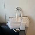 Grand sac cabas tressé gris clair avec petite pochette assortie pour un usage quotidien - Gris