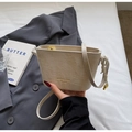 Détails du sac seau crème en similicuir crocodile avec ferrures dorées et nœuds décoratifs - Khaki