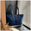 Sac fourre-tout en denim bleu marine avec anses en cuir et détails dorés chic - Bleu foncé