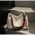 Beige floral jacquard tote bag with wooden bead handle and orange tassel accessory - Pink