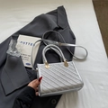 Sac à main tissé argenté avec finition métallique et détails dorés raffinés - Sans Pendentif / Argent