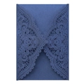Dunkelblaue lasergeschnittene Hochzeitseinladung mit Glitzer und Spitzenmuster - Magieblau