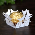Macro di scatola per caramelle bianca con uccelli intagliati al laser su legno - Bianco
