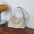 Sac fourre-tout chic en similicuir blanc crème avec bandoulière réglable et design vintage - Blanc Cassé
