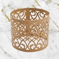 Détail du rond de serviette marron découpé au laser avec motif de cœur pour décor de mariage - 17cm / Beige Or