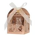 Detail der roségoldenen lasergeschnittenen Hochzeitsbonbonschachtel mit Brautpaar-Silhouette - Spiegel Roségold