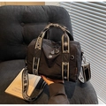 Bolso de hombro de nailon negro con cordón y correa estampada para uso diario - Negro