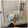 Sac à main en cuir gaufré bleu clair avec nœud en dentelle et pendentif perle - Avec Pendentif / Bleu