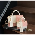 Tweedelige crossbody tassenset in beige en roze patchwork met gouden ketting - Wit/Roze Groot